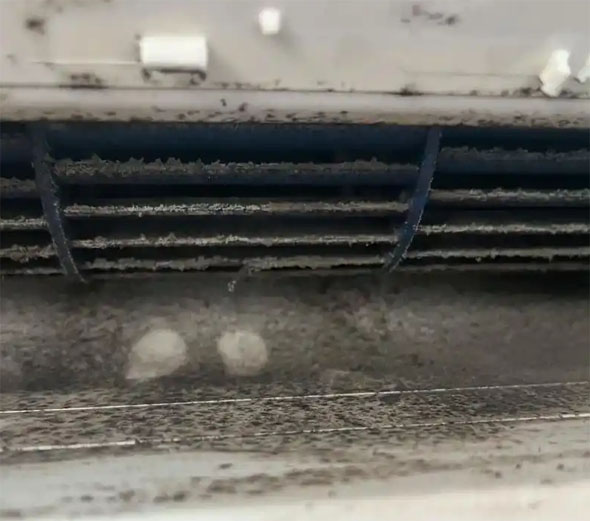 隰县空调吹的风有股烧焦味是怎么回事